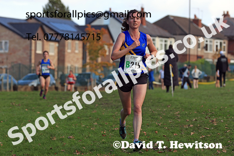 Senior women, 2024 Northern Cross Country Relays, Graves Park, Sheffield.   Photo: David T. Hewitson/Sports for All Pics